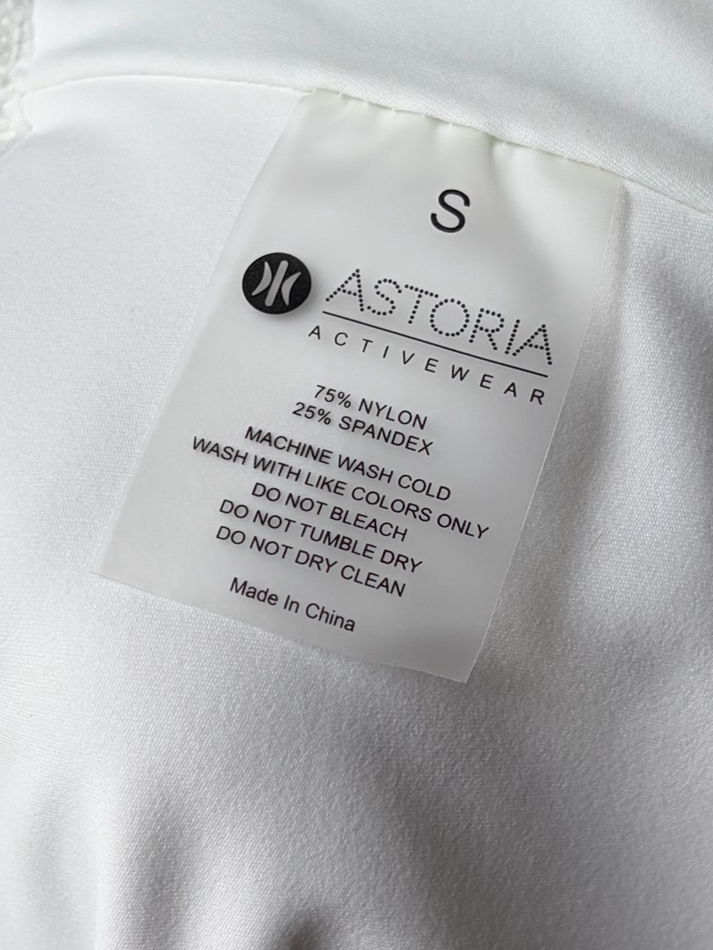 Astoria LIVE LUXE White Shrug Crop Activewear Layer Size Small - Picture 3 of 9